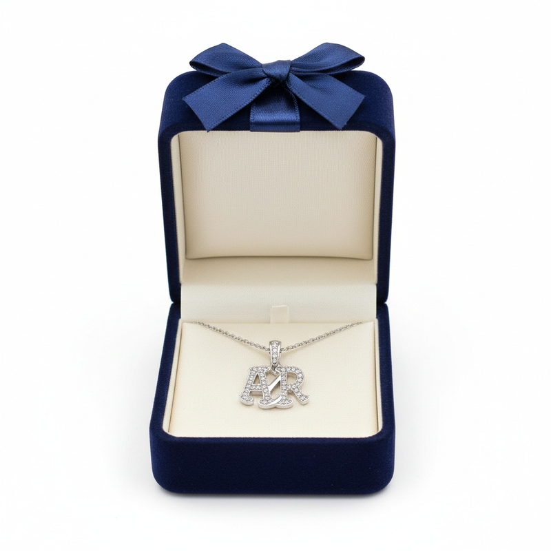 Customized Pendant in gift box