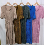 Dresses for women with a sense of niche design. Lace up waist with bubble sleeves for long dresses