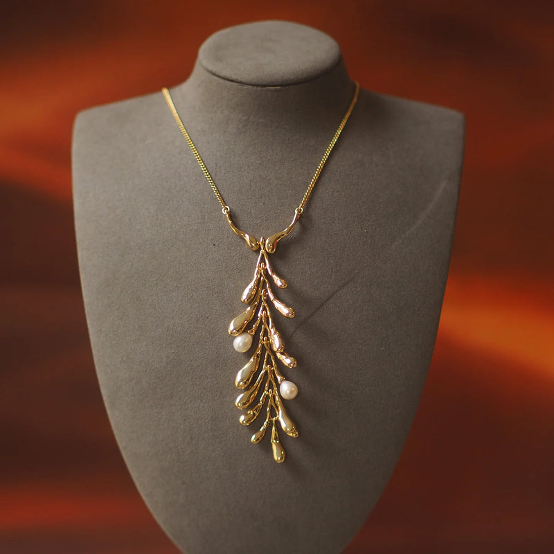 Heavy Craftsmanship, Niche Minimalist European and American Style Pearl Leaf Pendant, Genius Designer Alexis Bittar Necklace